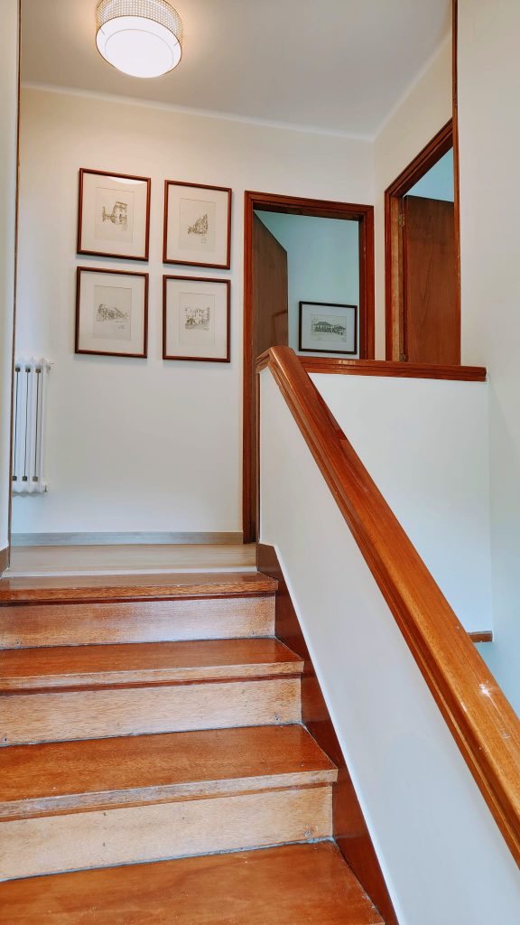 Escaleras a planta superior